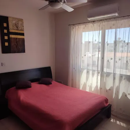 Cosy Seaview Two Bedroom Aparment Tombs Of The Kings דירה *
