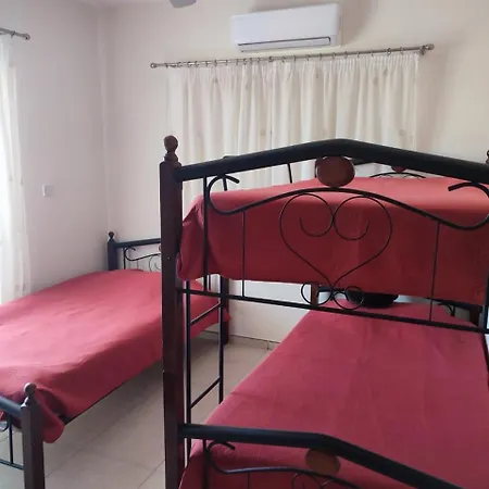 Cosy Seaview Two Bedroom Aparment Tombs Of The Kings