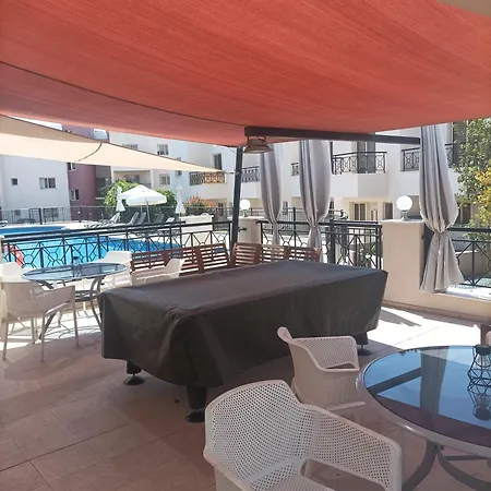 Cosy Seaview Two Bedroom Aparment Tombs Of The Kings *